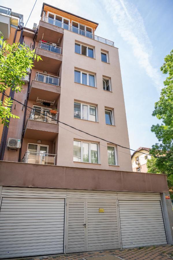 Elegant Spotless Apartment In Sofia Center Buitenkant foto